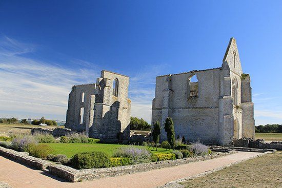 Abbaye Des Chateliers